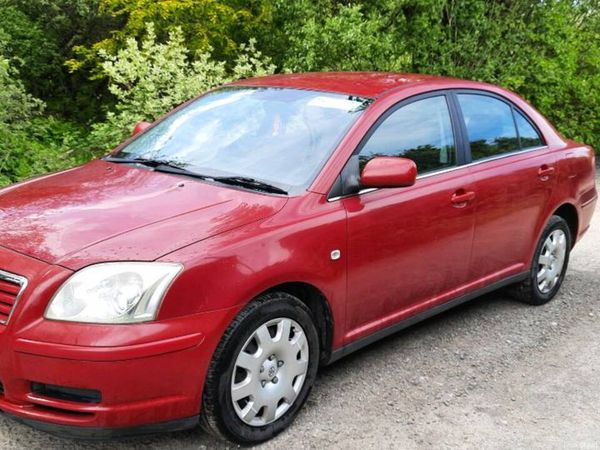 Toyota Avensis Saloon, Petrol, 2006, Red
