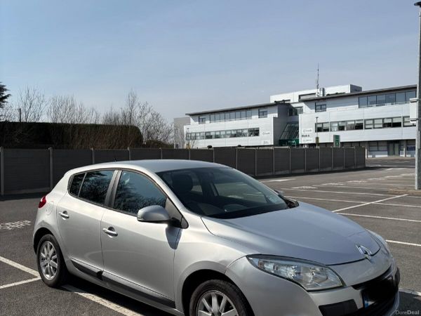Renault Megane Hatchback, Diesel, 2011, Silver