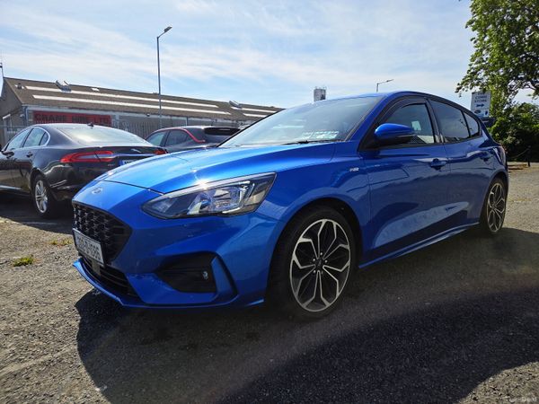 Ford Focus Hatchback, Petrol, 2020, Blue