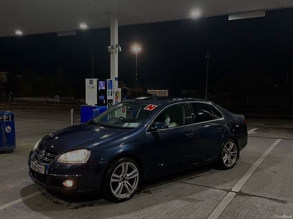 Volkswagen Jetta Saloon, Petrol, 2008, Blue