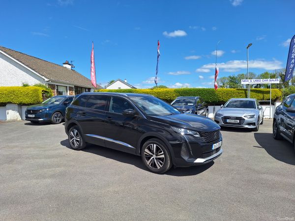 Peugeot 5008 MPV, Diesel, 2024, Black