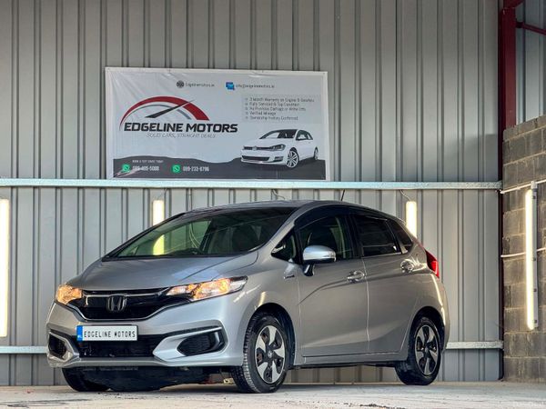 Honda Fit Hatchback, Petrol Hybrid, 2018, Silver