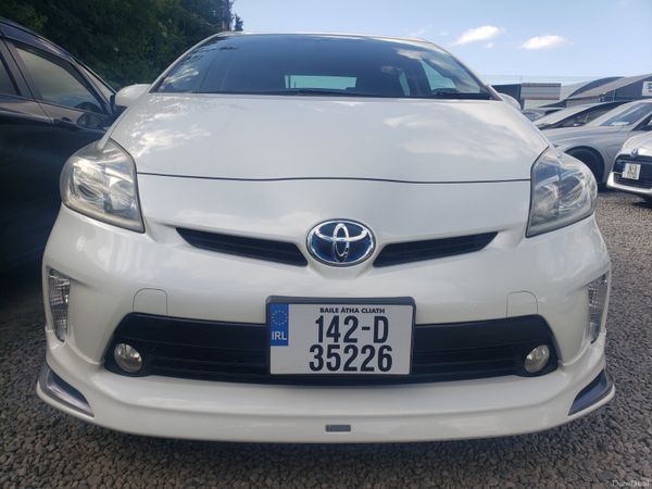 Toyota Prius Hatchback, Petrol Hybrid, 2014, White