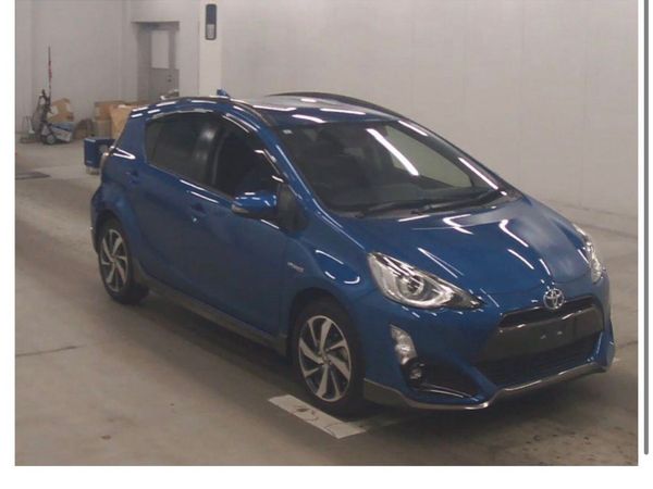 Toyota Aqua Hatchback, Petrol Hybrid, 2015, Blue