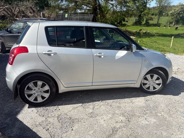 Suzuki Swift Hatchback, Petrol, 2008, Silver