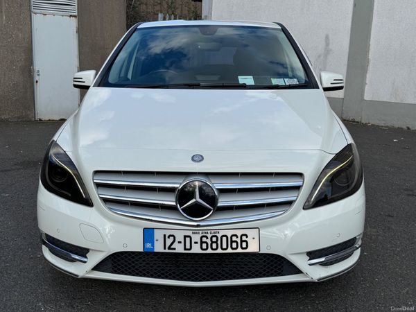 Mercedes-Benz B-Class MPV, Petrol, 2012, White