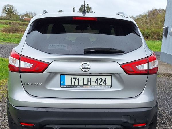 Nissan Qashqai SUV, Diesel, 2017, Grey