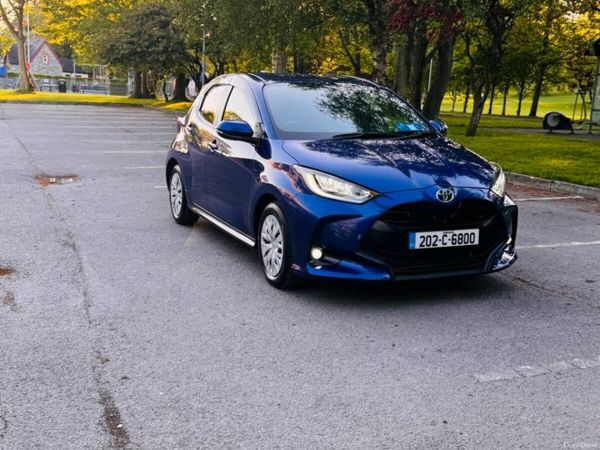 Toyota Yaris Hatchback, Petrol Hybrid, 2020, Blue