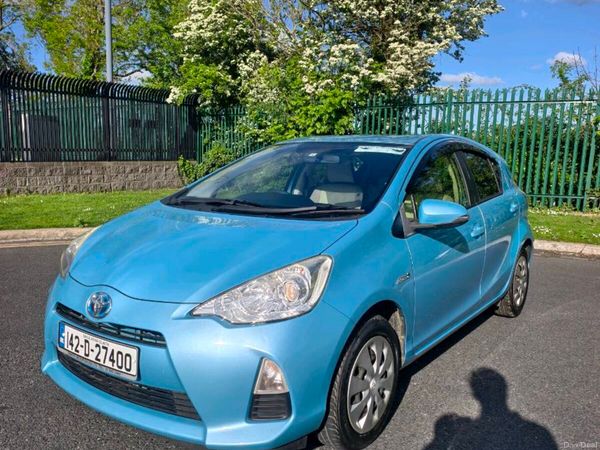 Toyota Aqua Hatchback, Petrol Hybrid, 2014, Blue