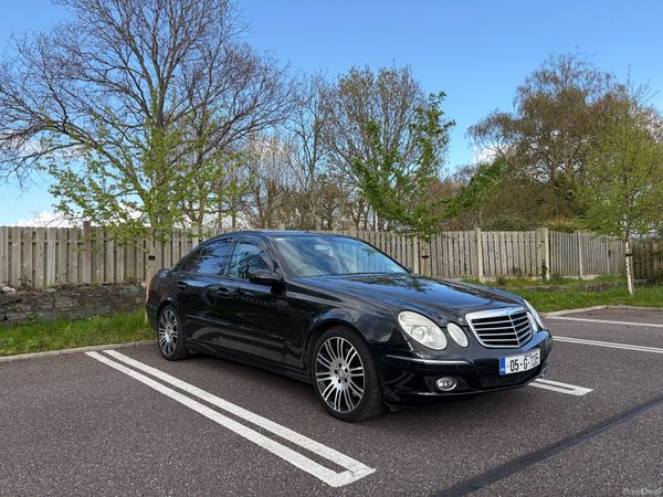Mercedes-Benz E-Class Saloon, Petrol, 2005, Black