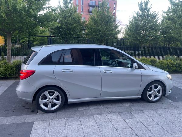Mercedes-Benz B-Class MPV, Petrol, 2013, Silver