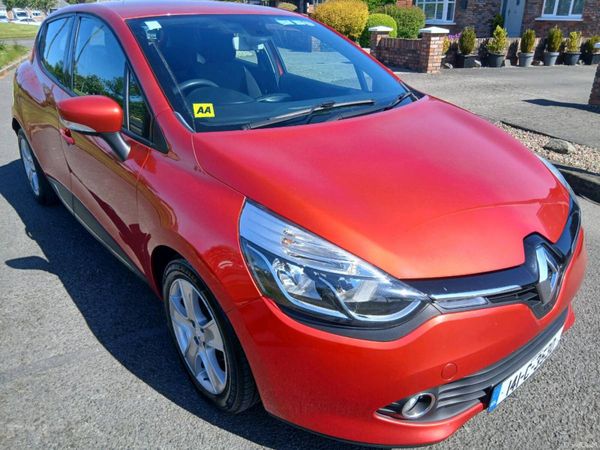 Renault Clio Hatchback, Petrol, 2014, Red