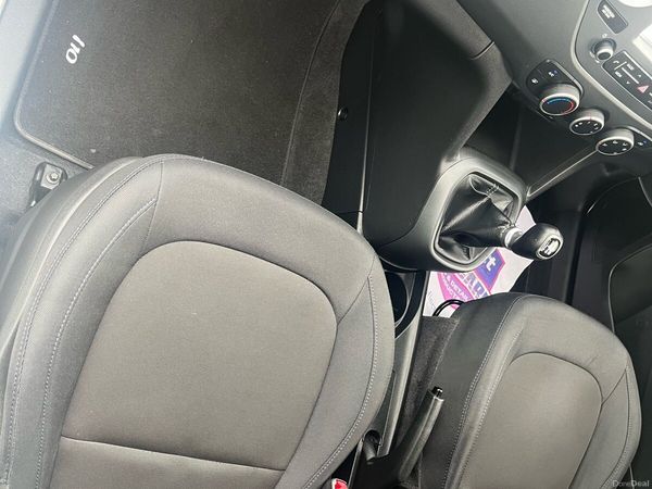 Hyundai i10 Hatchback, Petrol, 2019, White