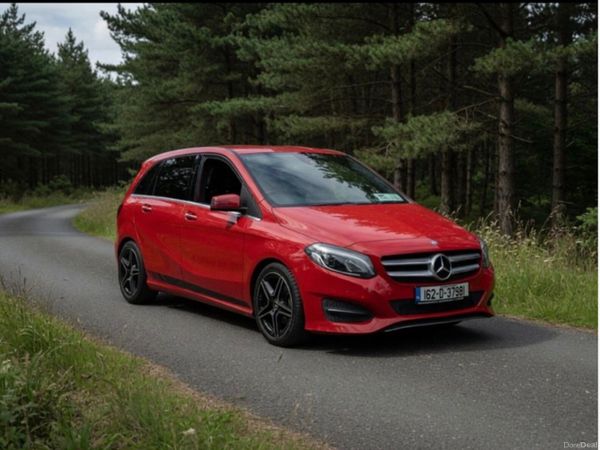 Mercedes-Benz B-Class MPV, Petrol, 2016, Red