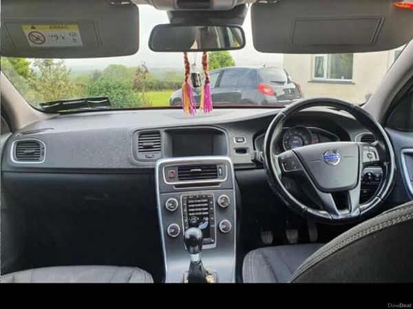 Volvo S60 Saloon, Diesel, 2014, Red