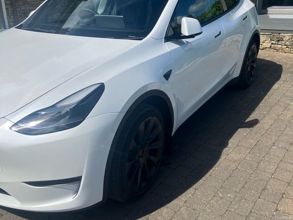 Tesla Model Y SUV, Electric, 2022, White