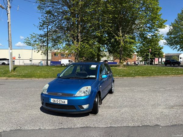 Ford Fiesta Hatchback, Petrol, 2006, Blue