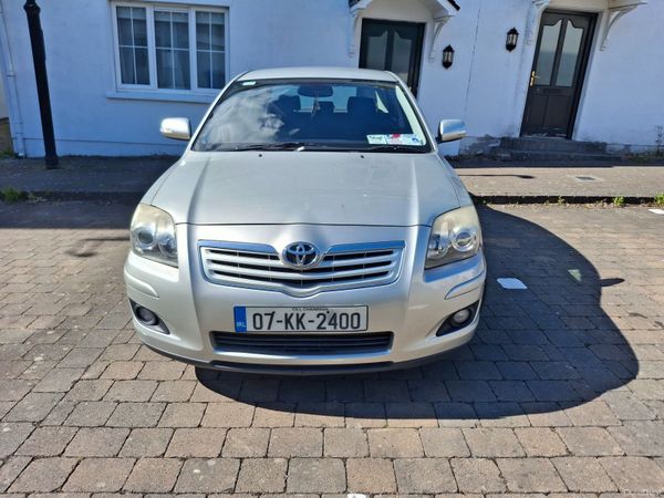 Toyota Avensis Saloon, Petrol, 2007, Silver