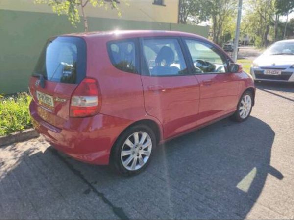 Honda Jazz Hatchback, Petrol, 2006, Red