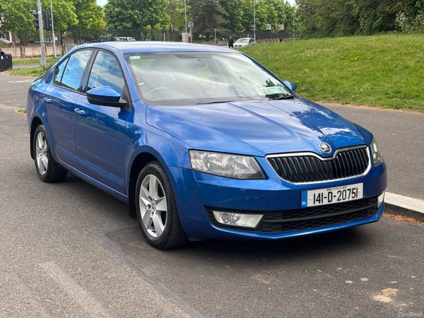 Skoda Octavia Saloon, Diesel, 2014, Blue