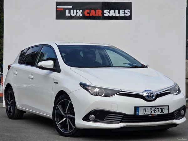 Toyota Auris Hatchback, Petrol Hybrid, 2017, White