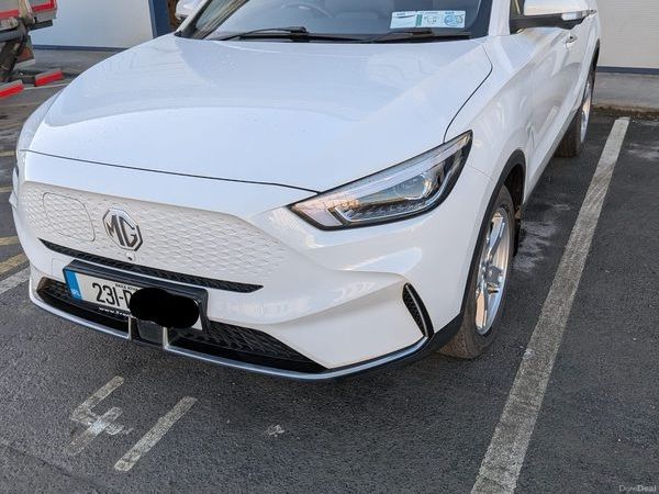 MG ZS Hatchback, Electric, 2023, White
