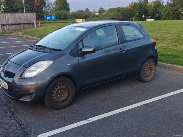Toyota Yaris Hatchback, Diesel, 2009, Grey
