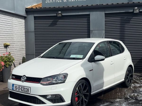 Volkswagen Polo Hatchback, Petrol, 2015, White