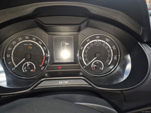 Skoda Octavia Estate, Diesel, 2013, Silver