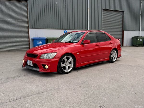 Toyota Altezza Saloon, Petrol, 2002, Red