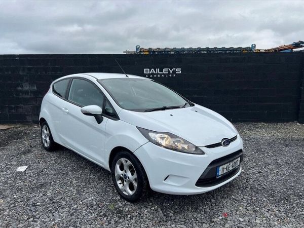 Ford Fiesta Hatchback, Petrol, 2011, White