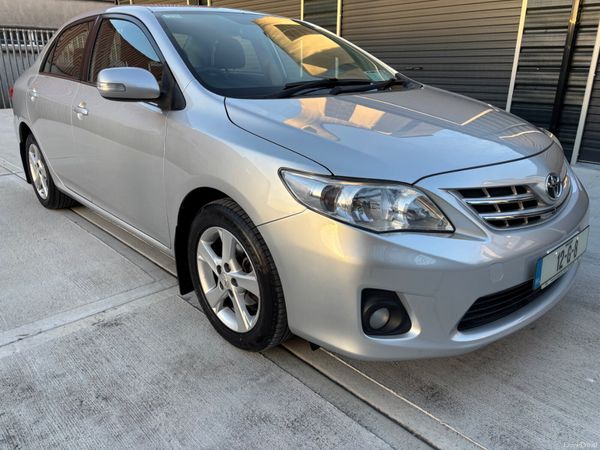 Toyota Corolla Saloon, Diesel, 2012, Silver