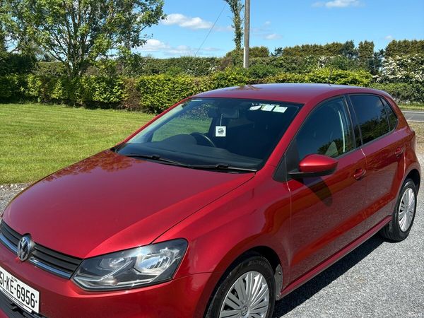 Volkswagen Polo Hatchback, Petrol, 2015, Red