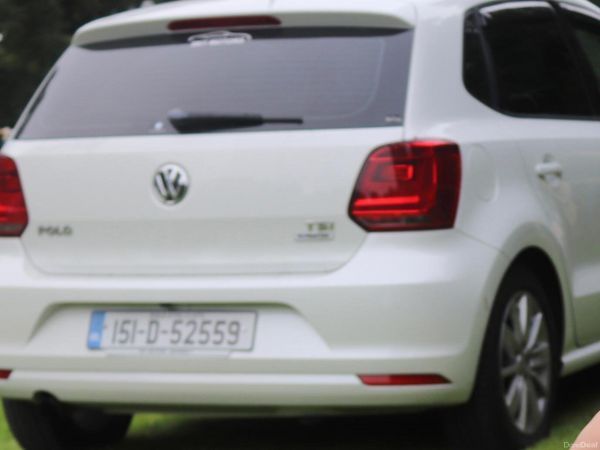 Volkswagen Polo Hatchback, Petrol, 2015, White