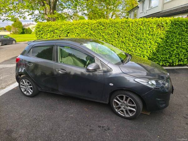 Mazda Demio MPV, Petrol, 2014, Grey