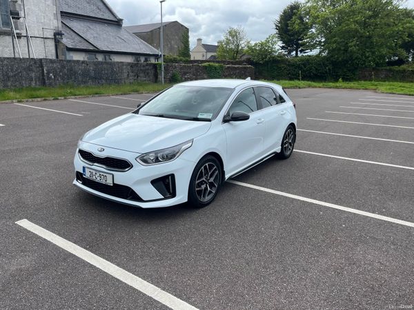 Kia Ceed Hatchback, Diesel, 2021, White