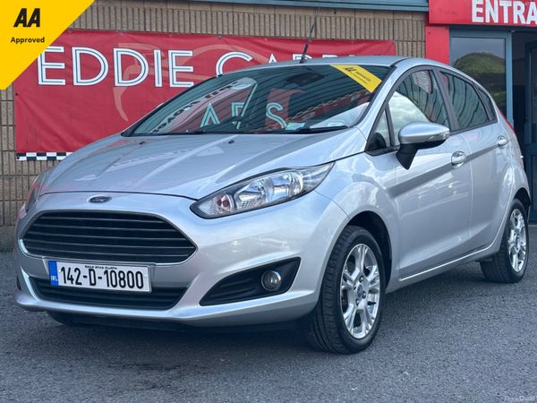 Ford Fiesta Hatchback, Petrol, 2014, Silver