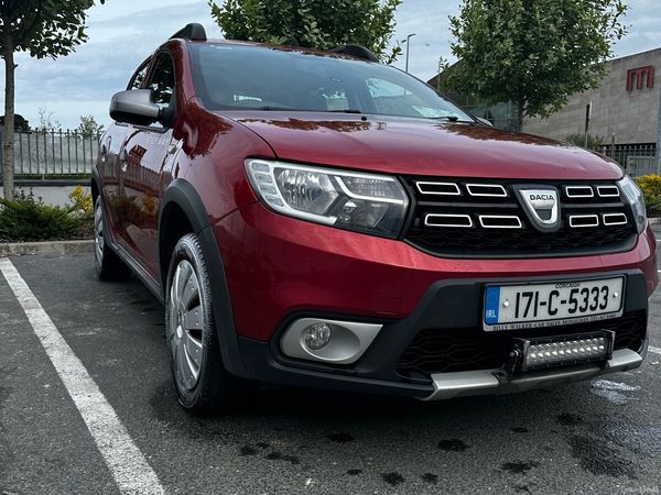 Dacia Sandero Stepway Hatchback, Diesel, 2017, Red