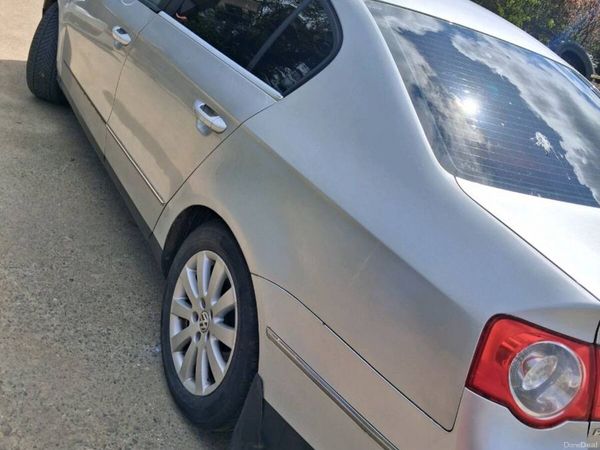 Volkswagen Passat Saloon, Diesel, 2007, Silver