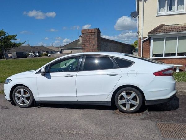 Ford Mondeo Hatchback, Diesel, 2015, White