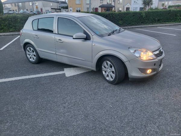 Opel Astra Hatchback, Petrol, 2008, Yellow