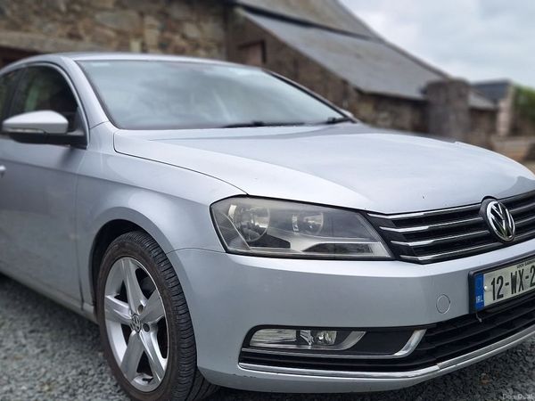 Volkswagen Passat Saloon, Diesel, 2012, Silver