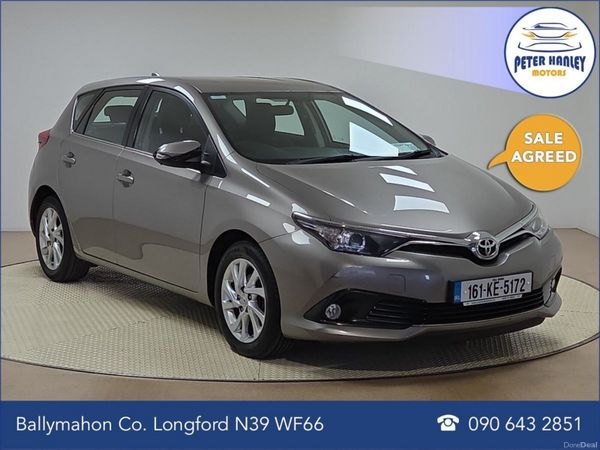 Toyota Auris Hatchback, Diesel, 2016, Gold