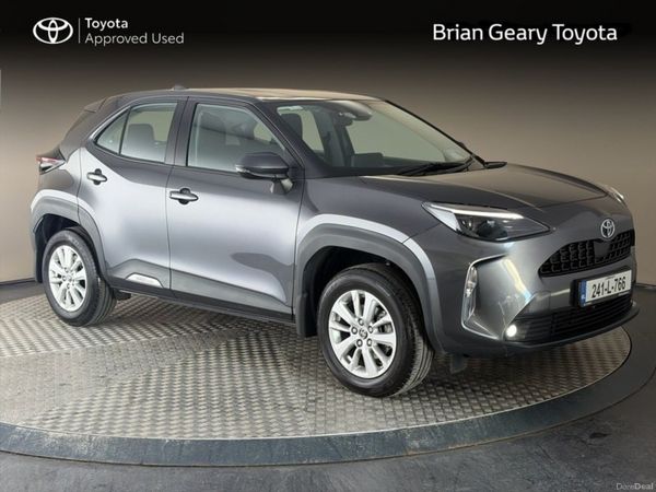 Toyota Yaris Cross Hatchback, Petrol Hybrid, 2024, Grey