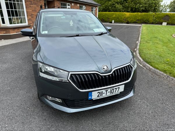 Skoda Fabia Hatchback, Petrol, 2021, Grey