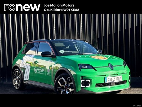 Renault 5 Hatchback, Electric, 2025, Green