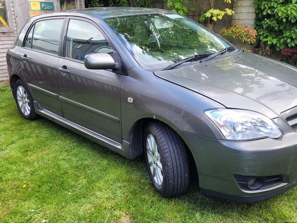 Toyota Corolla Hatchback, Diesel, 2005, Grey