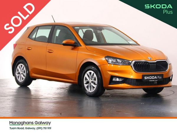 Skoda Fabia Hatchback, Petrol, 2023, Orange