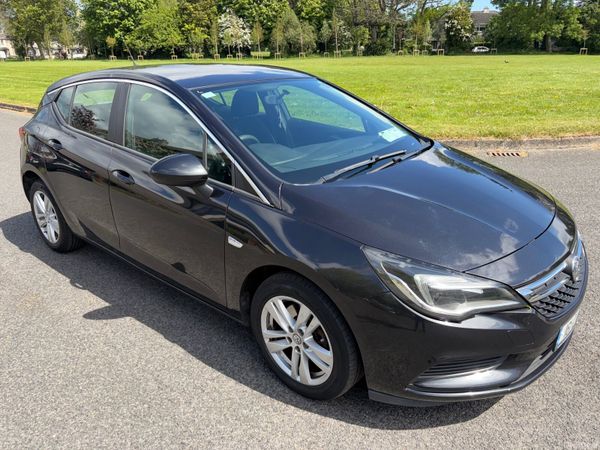 Vauxhall Astra Hatchback, Diesel, 2016, Black