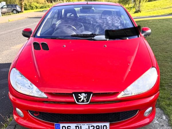 Peugeot 206 Hatchback, Petrol, 2006, Red
